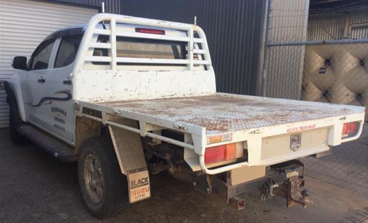 Isuzu Tray